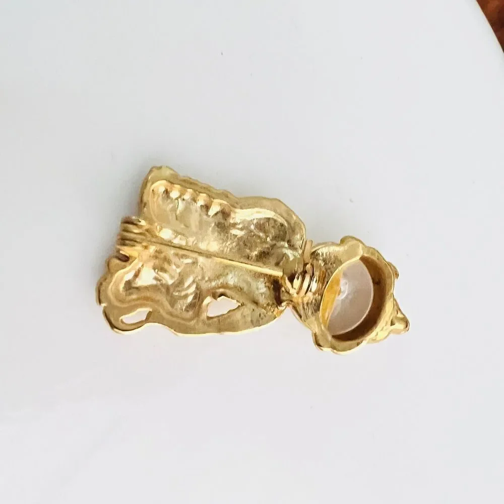 Vintage Brooch Boy Cap Dog Puppy Brushed Gold Tone Pearl Head Rhinestones 1208